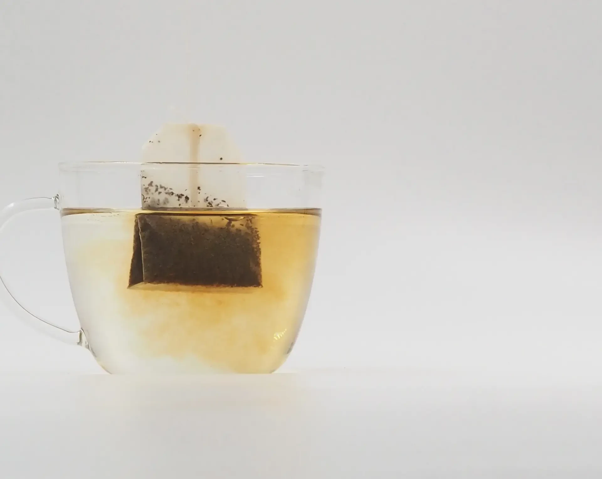 TEARTH tea bags made with care